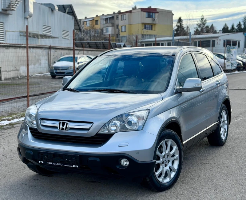 Honda Cr-v 2.0i Executive 4х4 Автоматик/Кожа/Панорама/Нави/, снимка 2 - Автомобили и джипове - 53575474