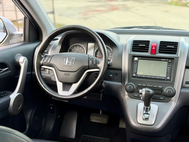 Honda Cr-v 2.0i Executive 4х4 Автоматик/Кожа/Панорама/Нави/, снимка 13 - Автомобили и джипове - 53575474