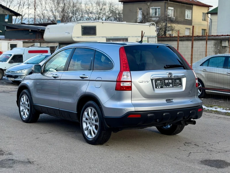 Honda Cr-v 2.0i Executive 4х4 Автоматик/Кожа/Панорама/Нави/, снимка 4 - Автомобили и джипове - 53575474