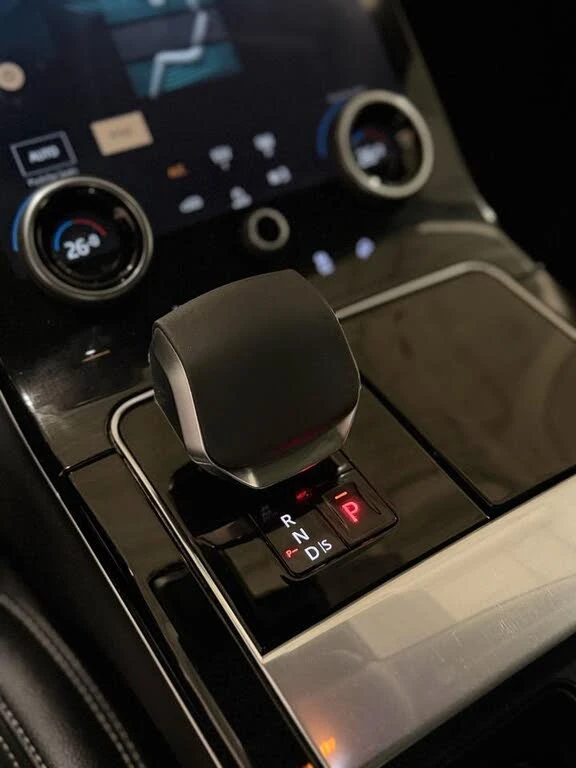 Land Rover Range Rover Velar * P250* S* AWD* Автокредит(Цена до БГ), снимка 12 - Автомобили и джипове - 53940913