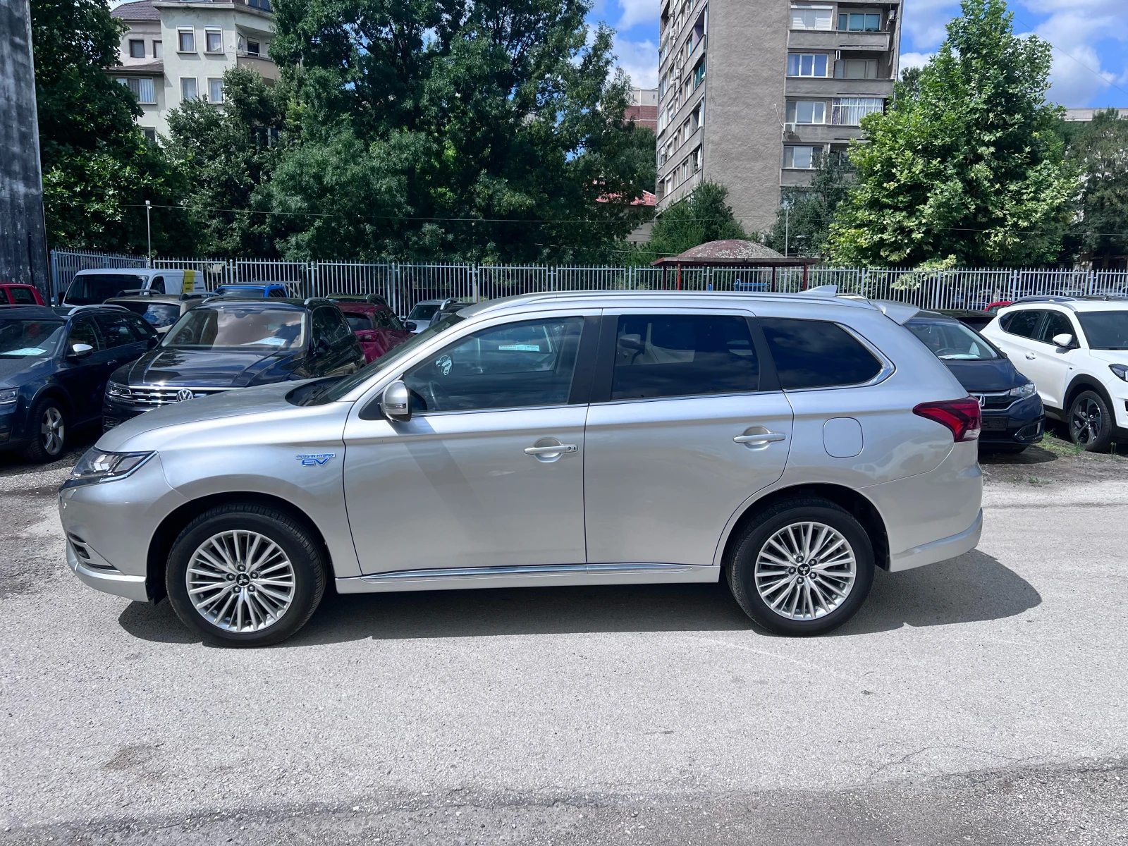 Mitsubishi Outlander 2.4PHEV, ШВЕЙЦАРИЯ - изображение 5