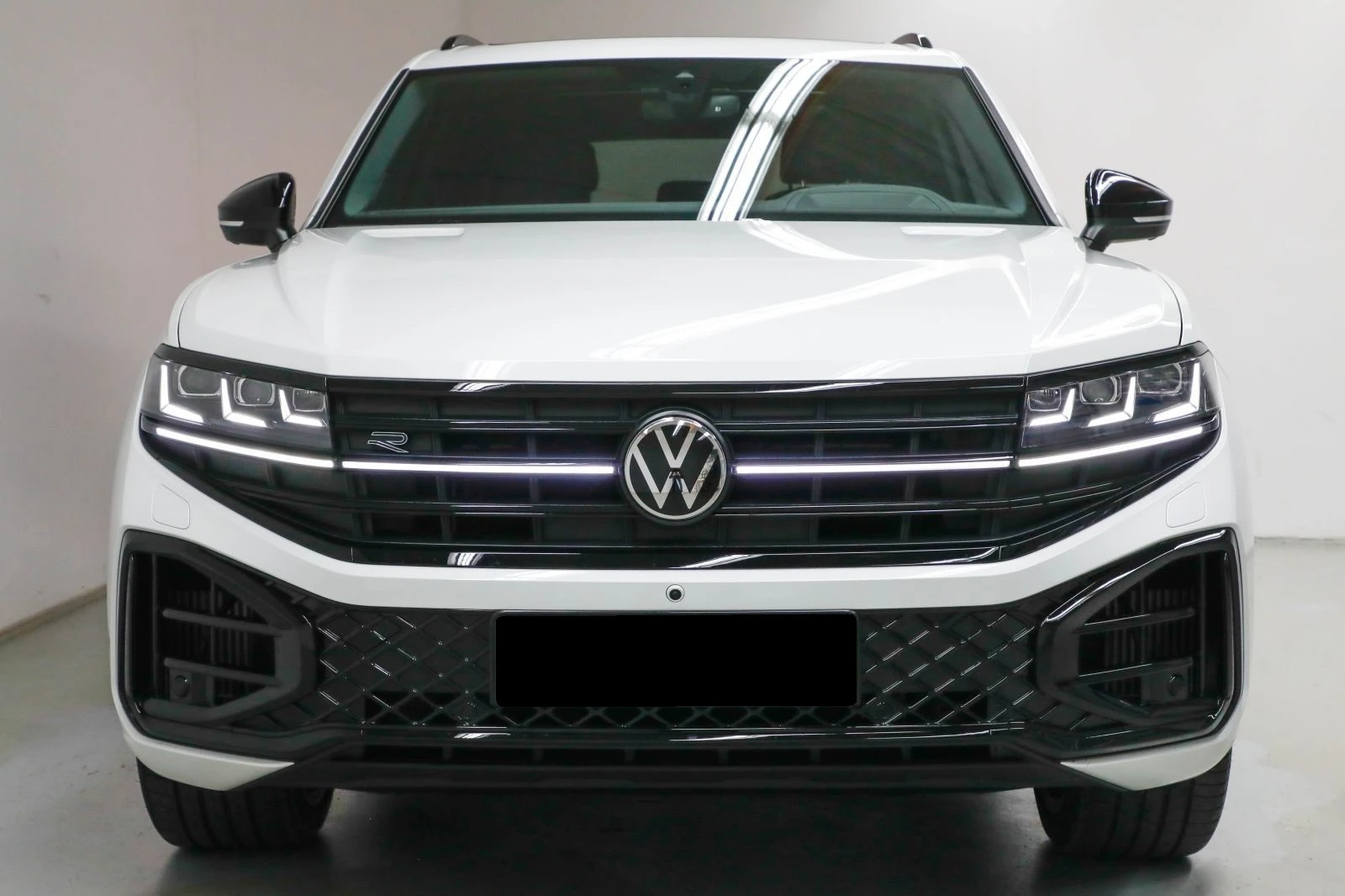 VW Touareg 3.0 TSI V6 4Motion = R-Line= Гаранция - изображение 3