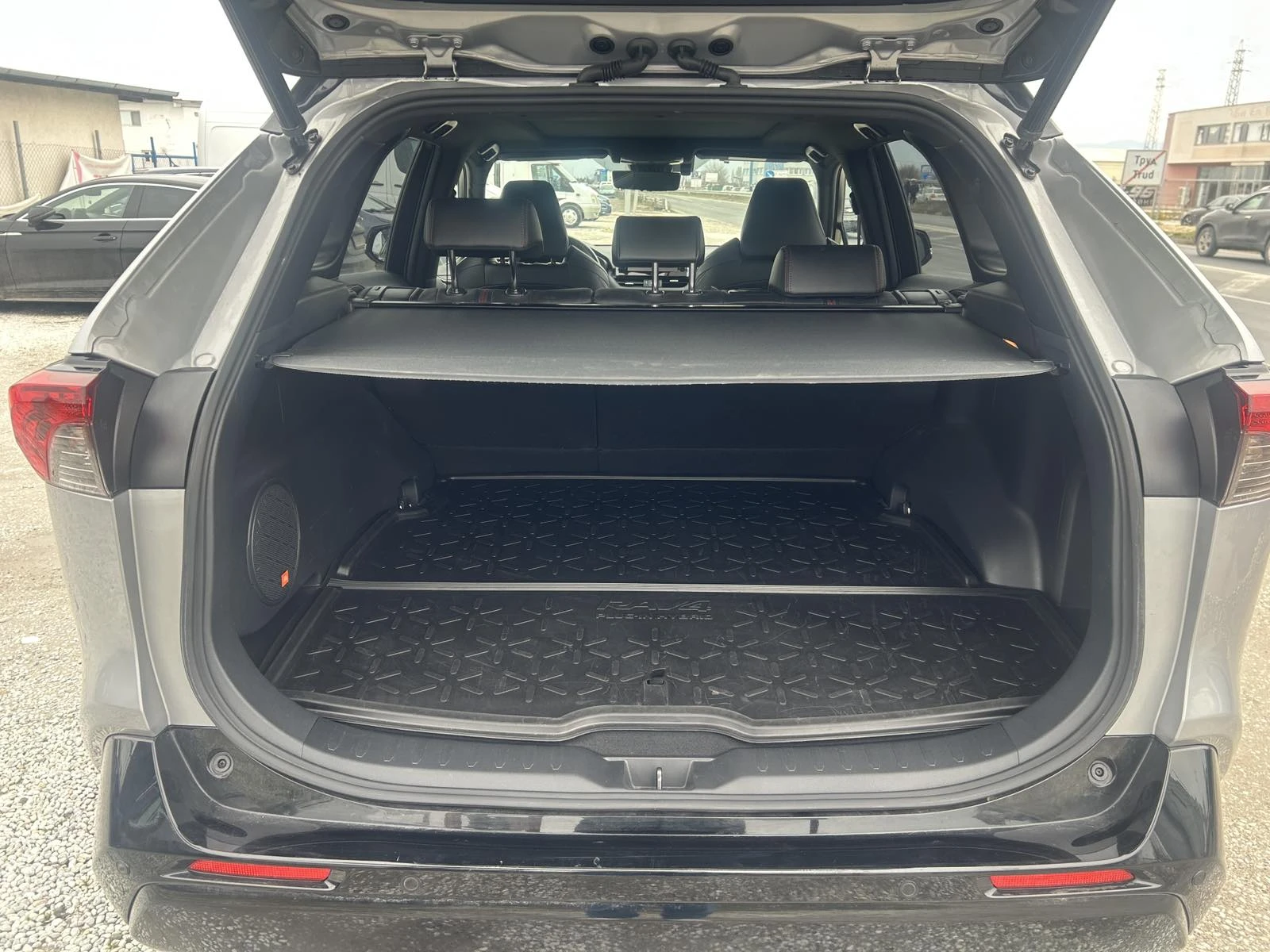 Toyota Rav4 2.5 Plug-in Hybrid AWD, 360, PANO - изображение 8