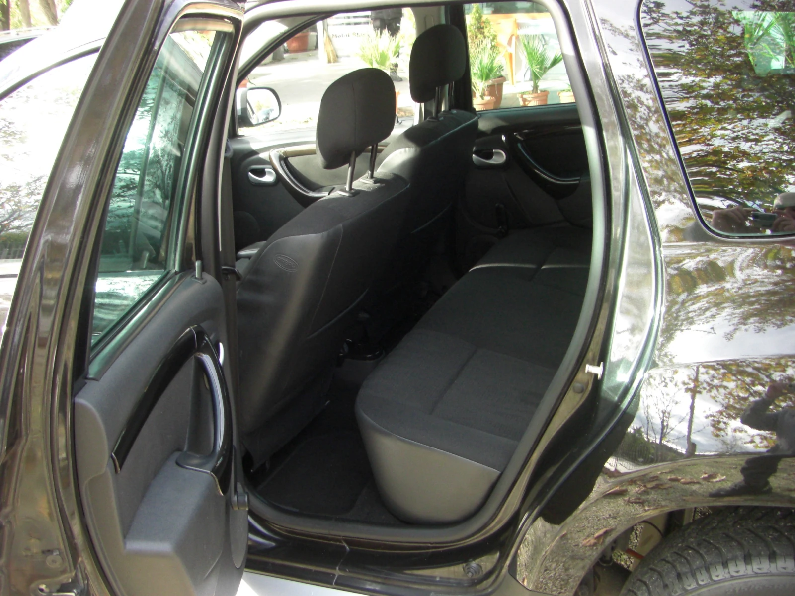 Dacia Duster 1.6i GPL ЗАВОДСКИ, снимка 13 - Автомобили и джипове - 53958814