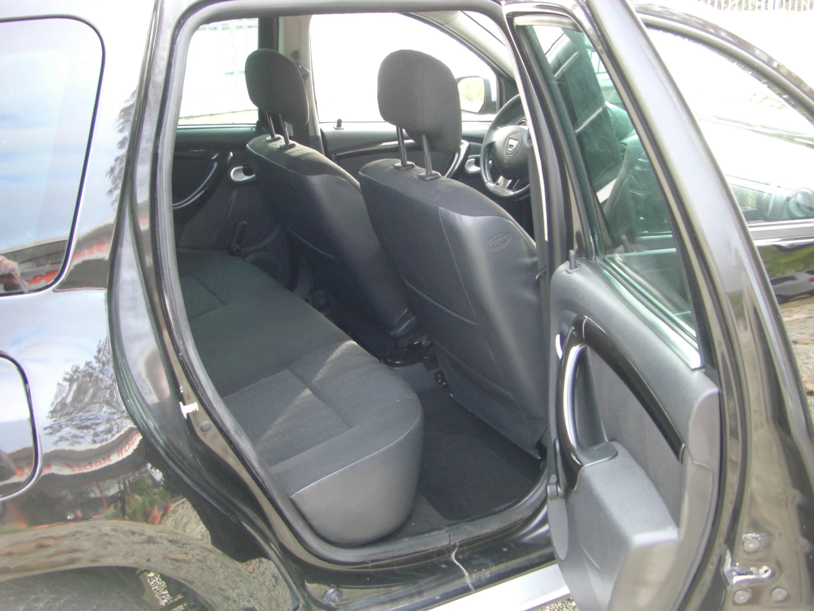 Dacia Duster 1.6i GPL ЗАВОДСКИ, снимка 14 - Автомобили и джипове - 53958814