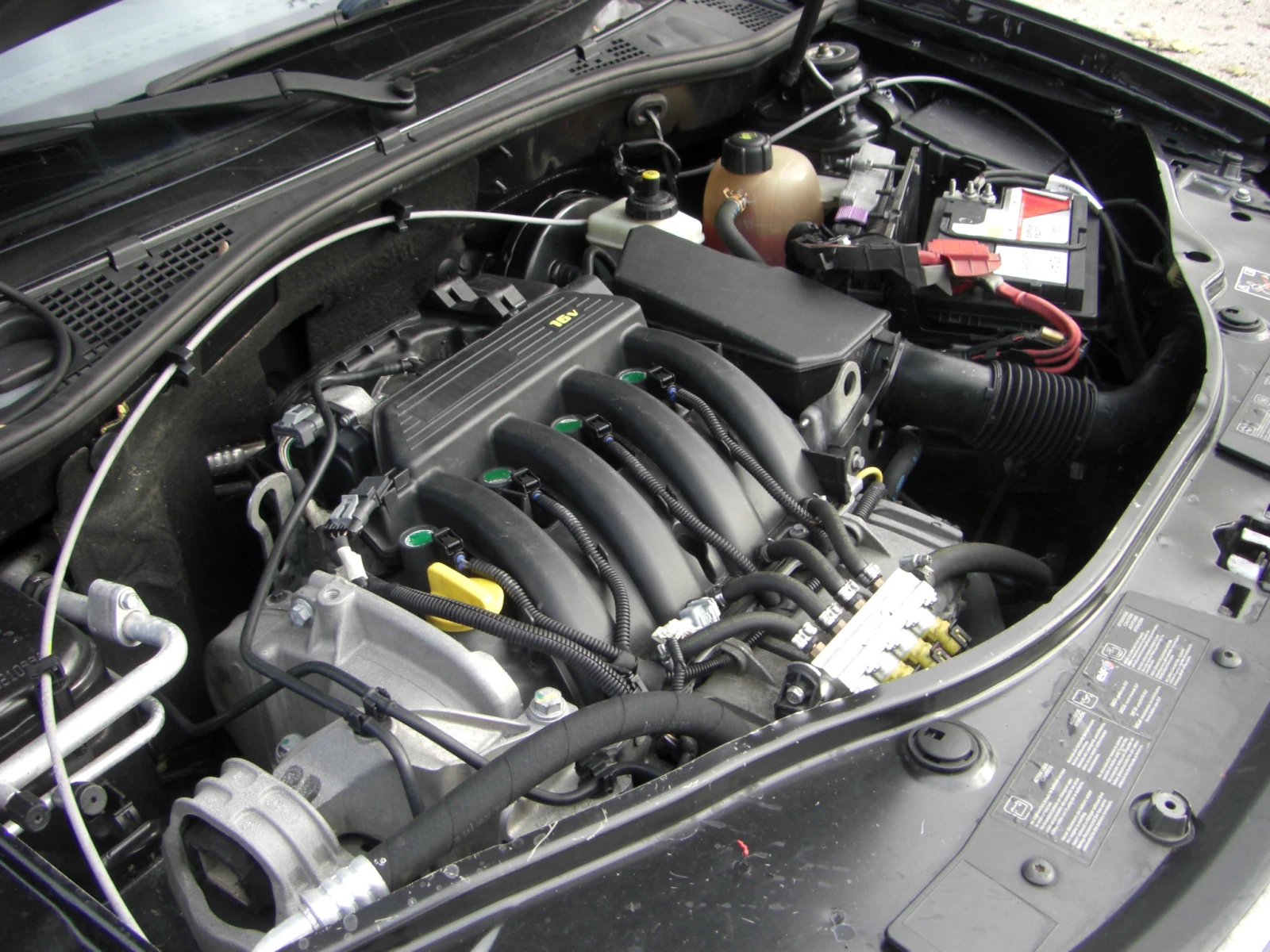 Dacia Duster 1.6i GPL ЗАВОДСКИ, снимка 17 - Автомобили и джипове - 53958814