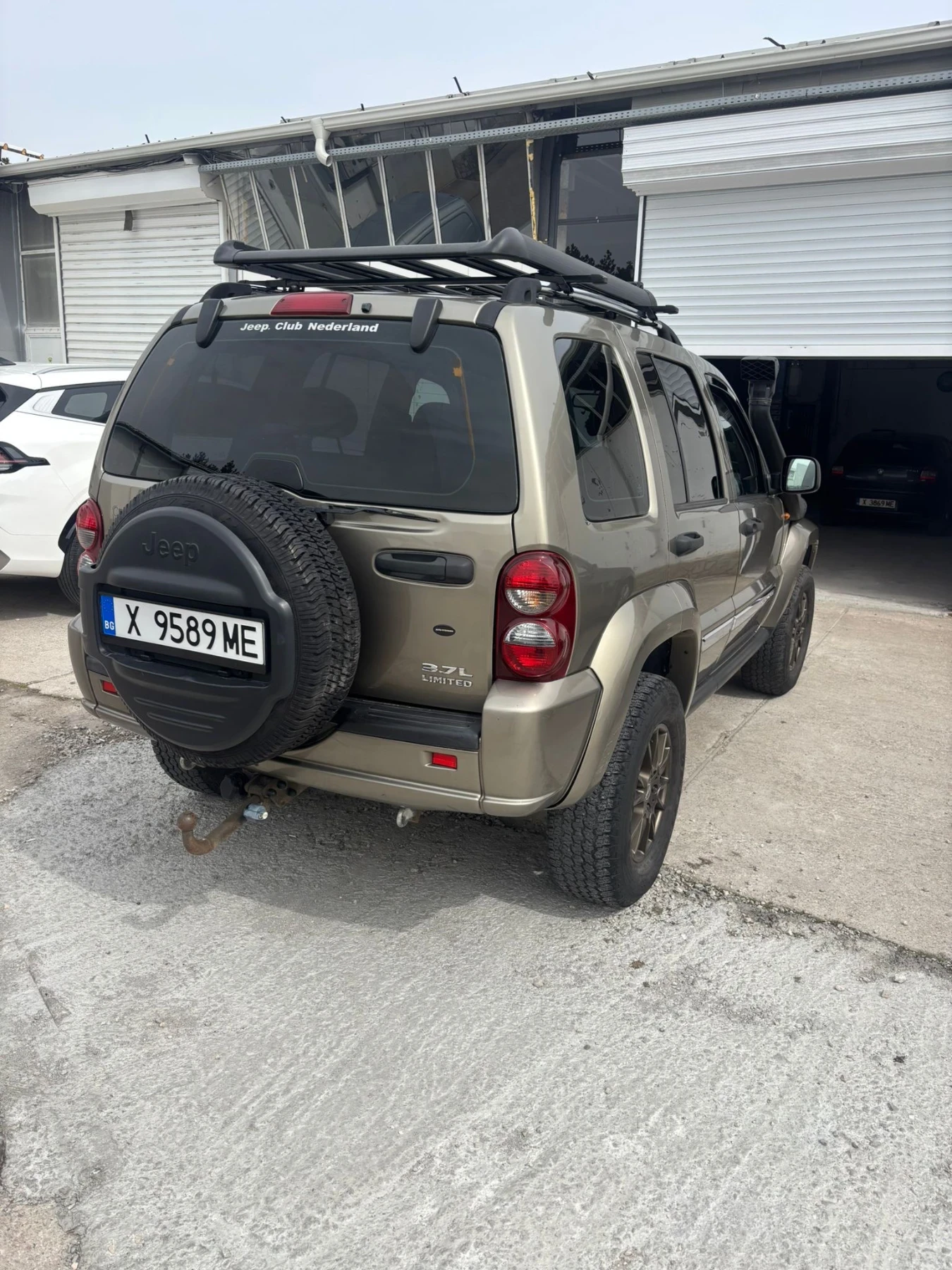 Jeep Cherokee, снимка 6 - Автомобили и джипове - 54217887