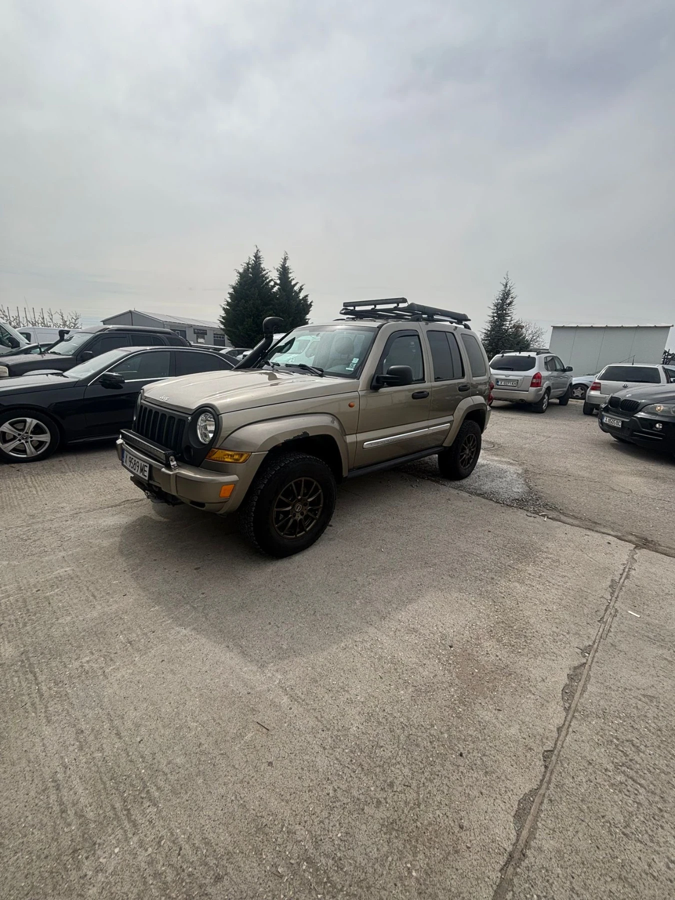 Jeep Cherokee, снимка 3 - Автомобили и джипове - 54217887