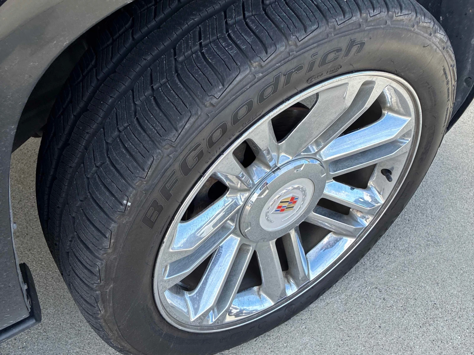 Cadillac Escalade PLATINUM * * CARFAX * * АВТО КРЕДИТ * * , снимка 6 - Автомобили и джипове - 54219341