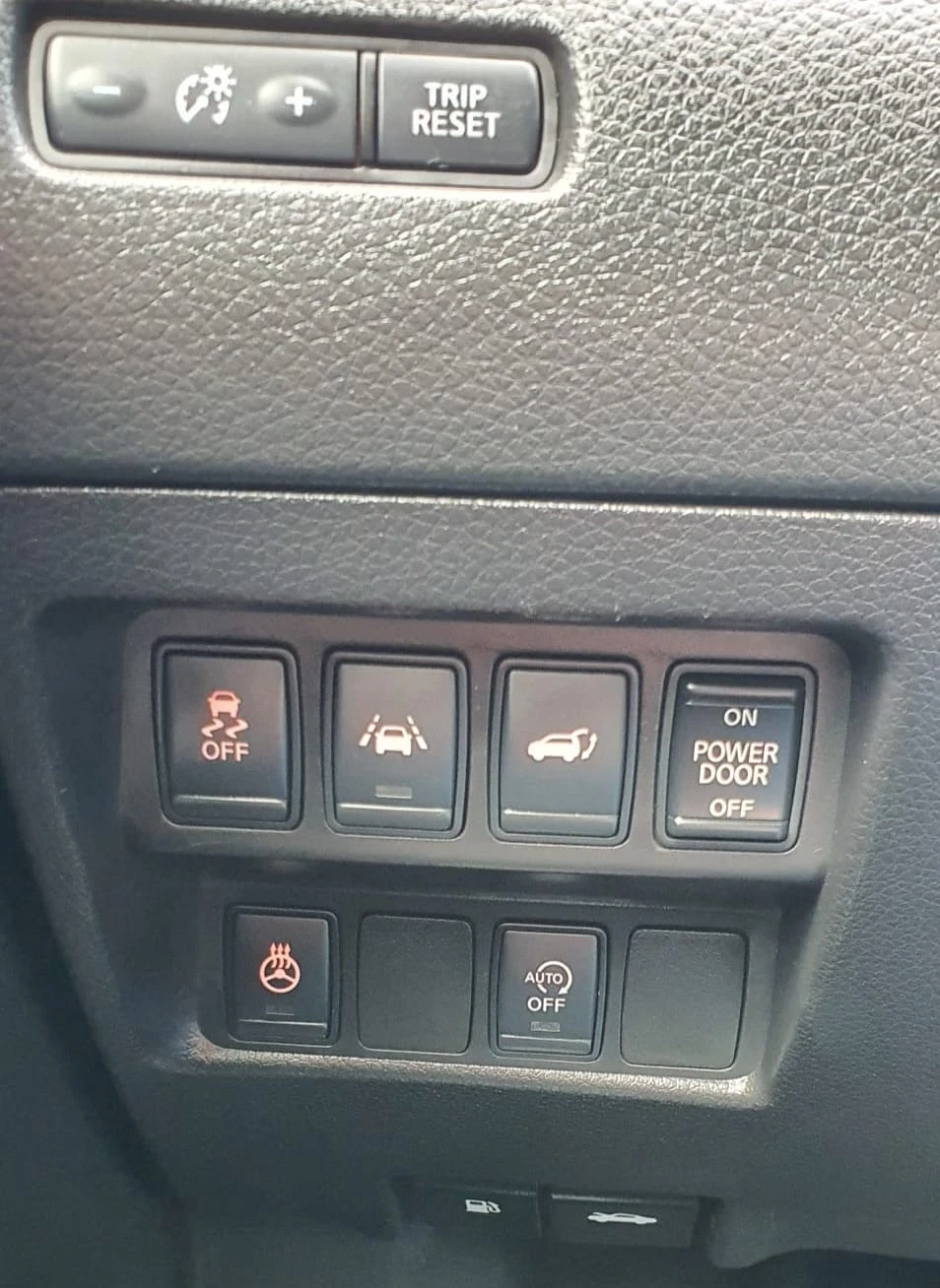 Nissan X-trail 1, 6 DCI130 4WD TEKNA, снимка 9 - Автомобили и джипове - 54238703