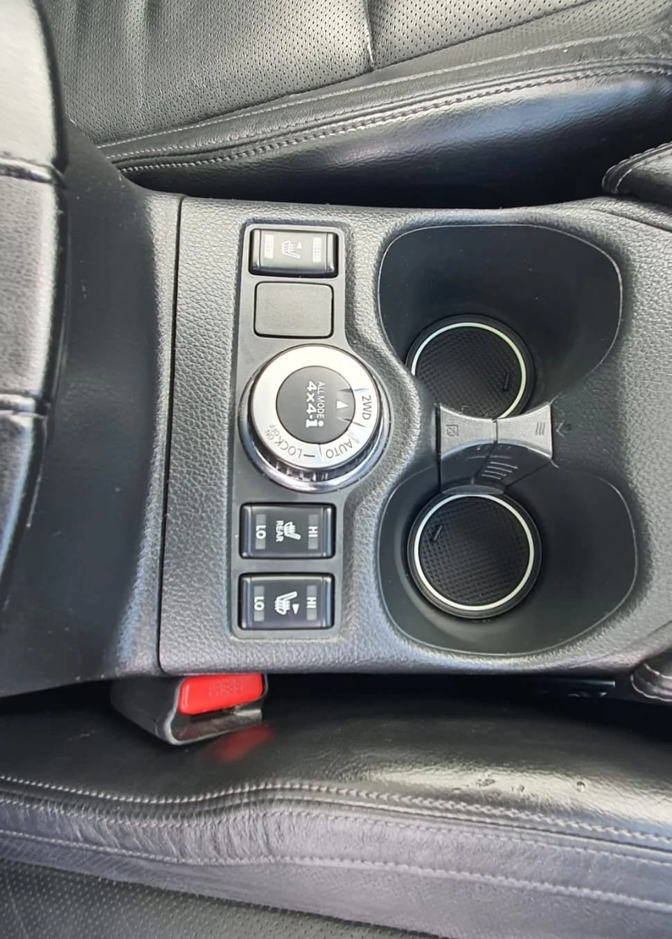 Nissan X-trail 1, 6 DCI130 4WD TEKNA, снимка 12 - Автомобили и джипове - 54238703