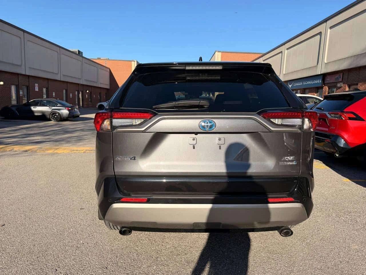 Toyota Rav4 Hybrid XSE  CARFAX | Mobile.bg � ����������� 5
