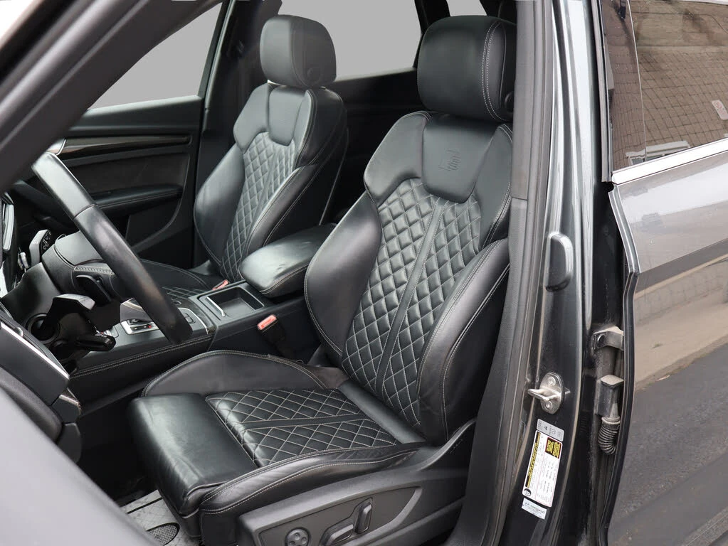 Audi SQ5 ДИГИТАЛНО* ТАБЛО* 360КАМЕРА* LANE* ASSIST* КЕЙЛЕС*, снимка 12 - Автомобили и джипове - 54467723