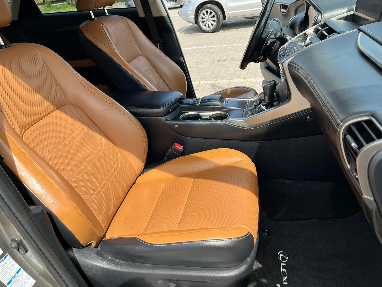 Lexus NX 300h Фейслифт HYBRID, снимка 10 - Автомобили и джипове - 54494021