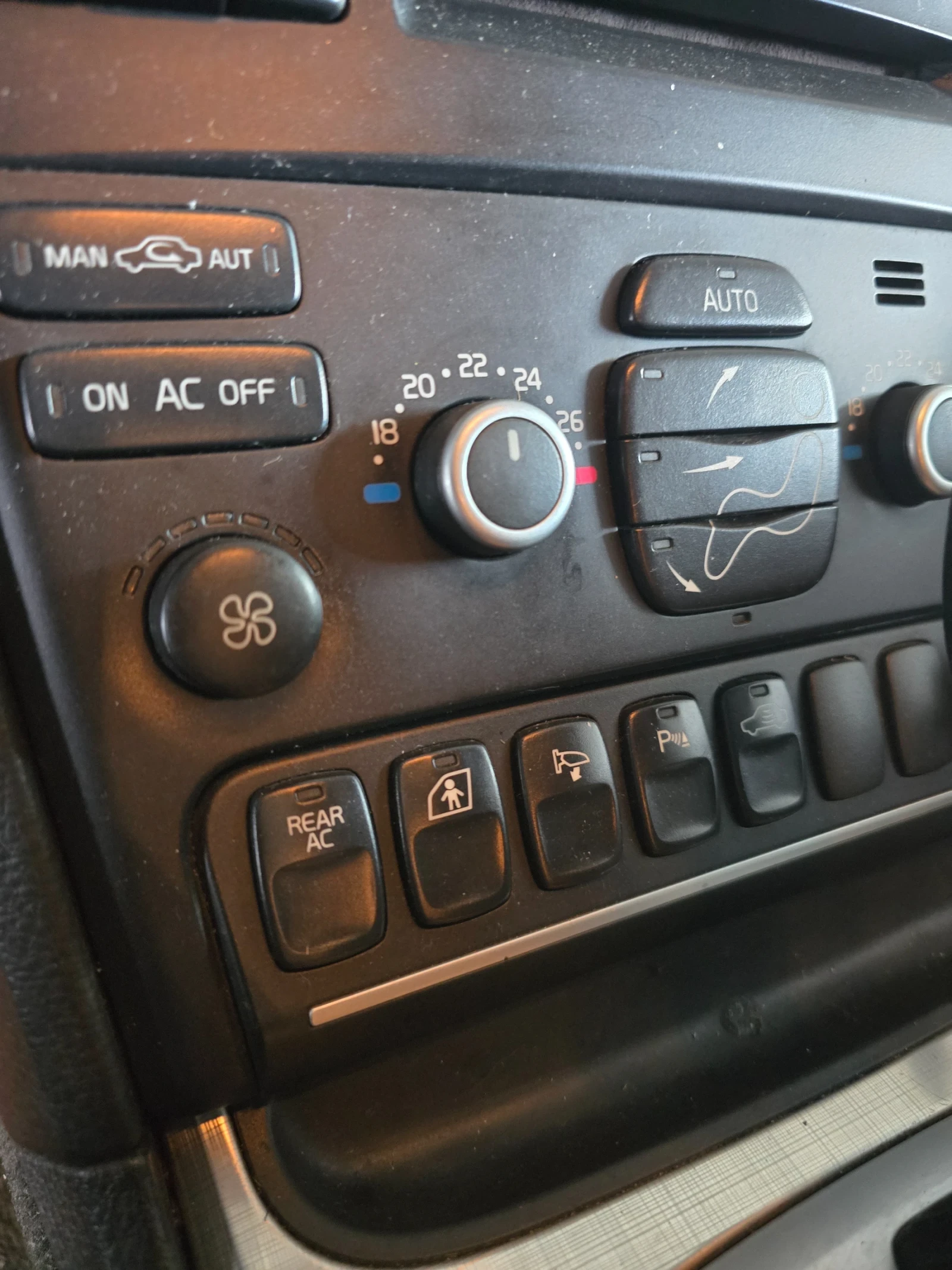 Volvo Xc90, снимка 10 - Автомобили и джипове - 55528956