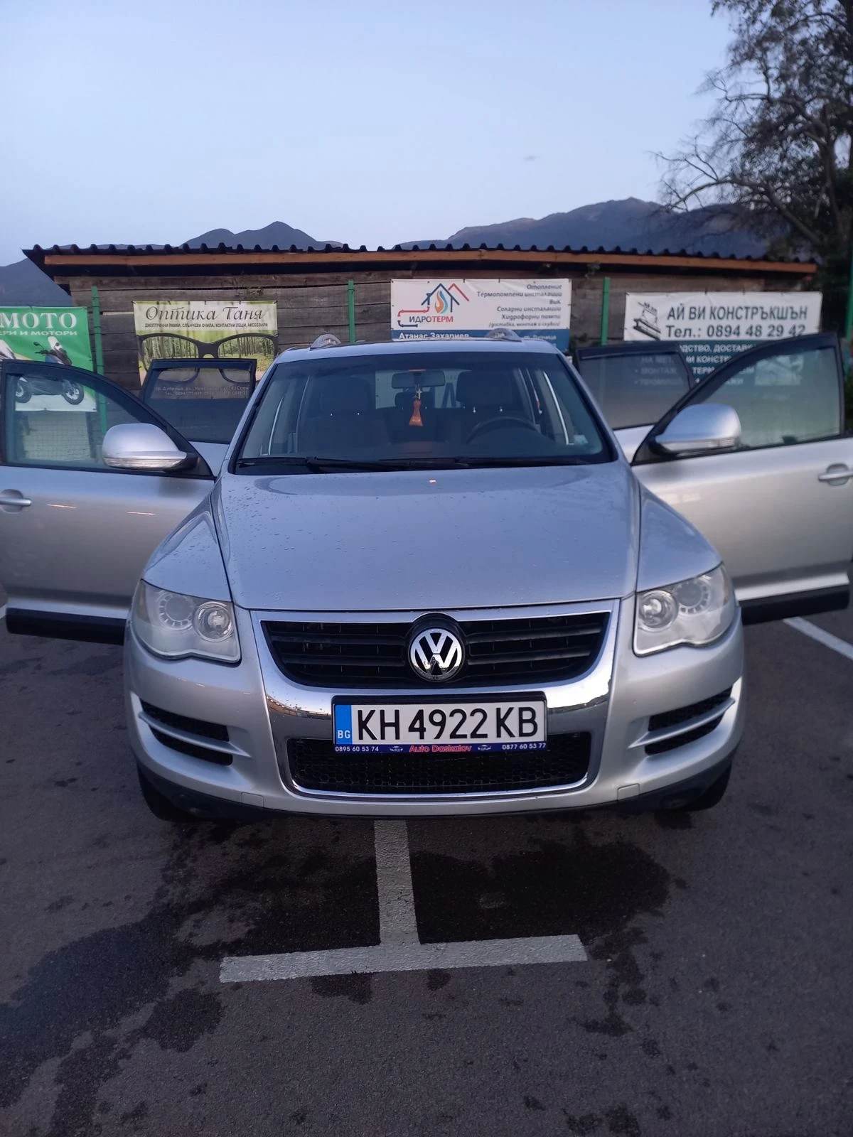 VW Touareg 2.5, снимка 2 - Автомобили и джипове - 55618502