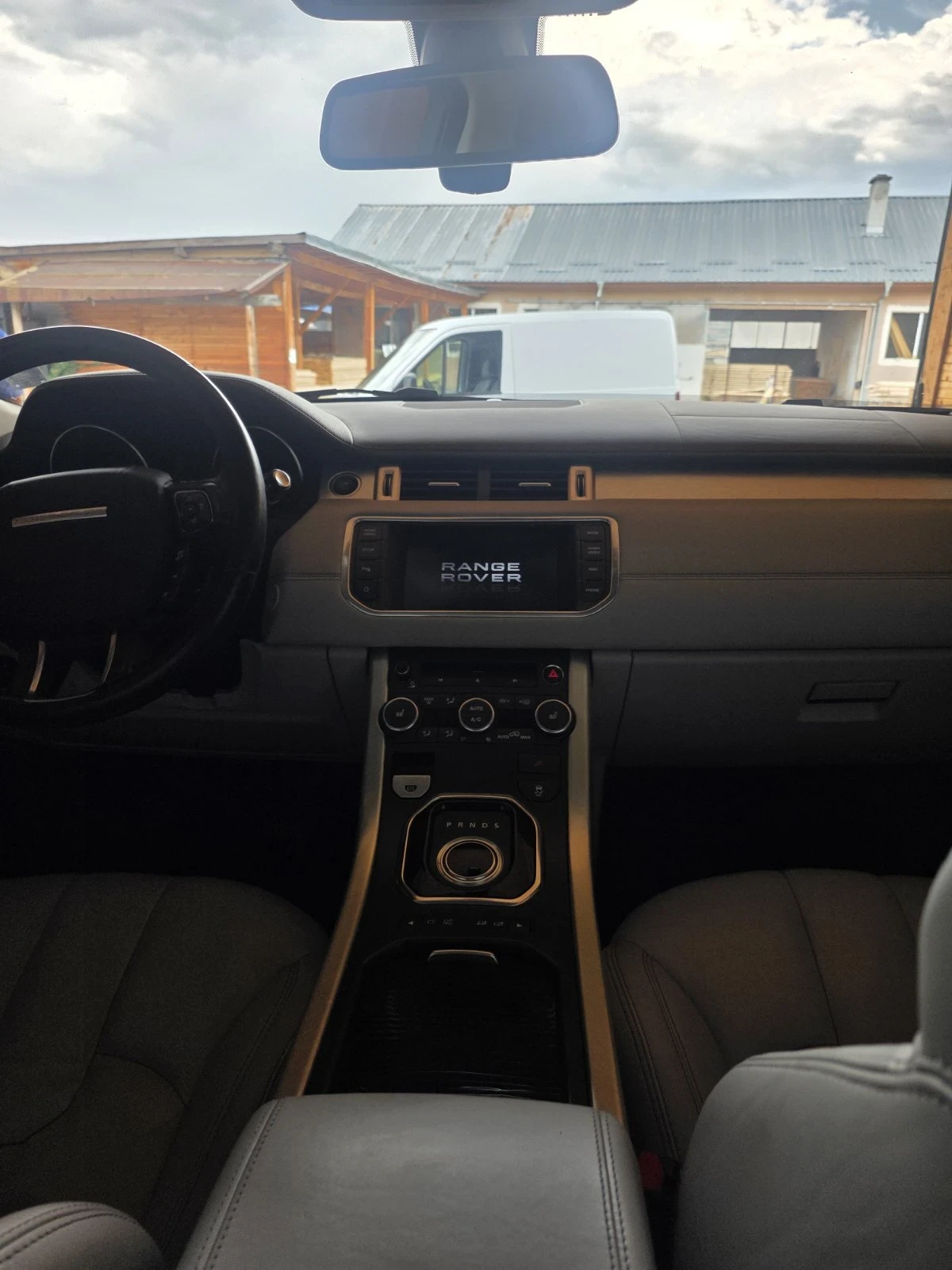 Land Rover Range Rover Evoque 2.0 SI4, снимка 13 - Автомобили и джипове - 56040895