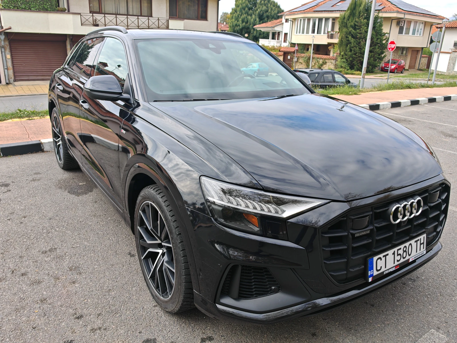 Audi Q8 TECHNIK | S LINE | BLACK OPTIC, снимка 3 - Автомобили и джипове - 56311856