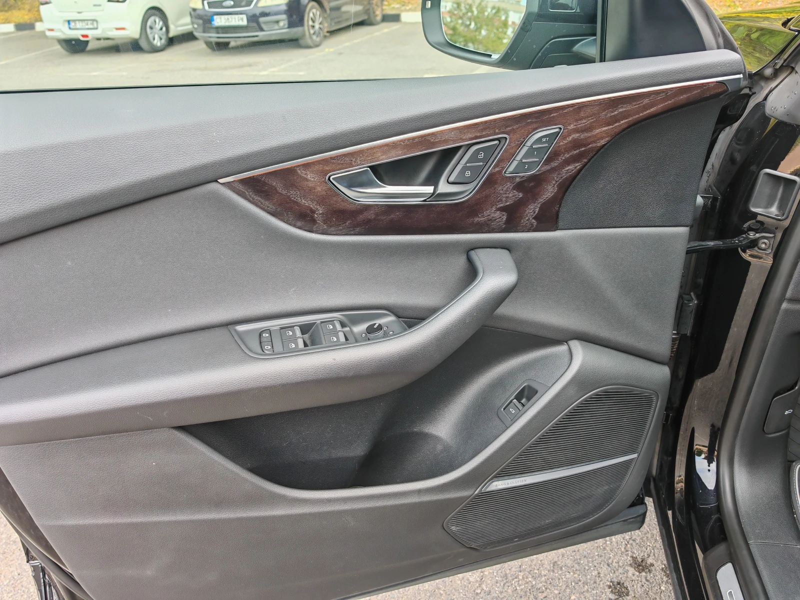 Audi Q8 TECHNIK | S LINE | BLACK OPTIC, снимка 6 - Автомобили и джипове - 56311856
