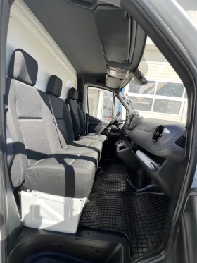 Mercedes-Benz Sprinter 317 /9-G tronic/ Падащ борд / Оригинален вид, снимка 14