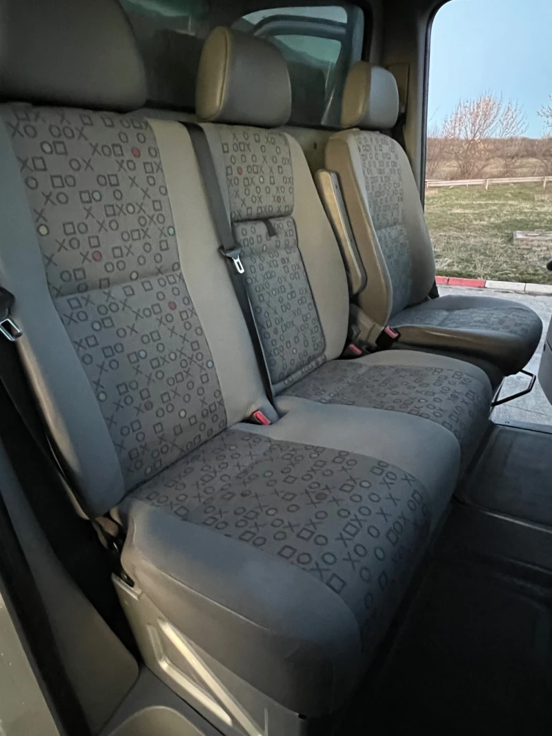 VW Crafter 2.5 TDI 163кс Климатик 149 000 КМ ! 4бр. НОВИ ГУМИ, снимка 14 - Бусове и автобуси - 49067176