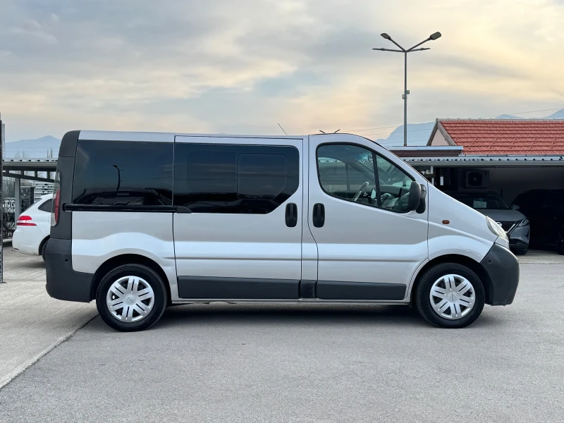 Opel Vivaro 1.9DCI ИТАЛИЯ, снимка 3 - Бусове и автобуси - 49170818