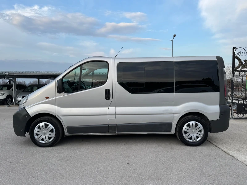 Opel Vivaro 1.9DCI ИТАЛИЯ, снимка 2 - Бусове и автобуси - 49170818