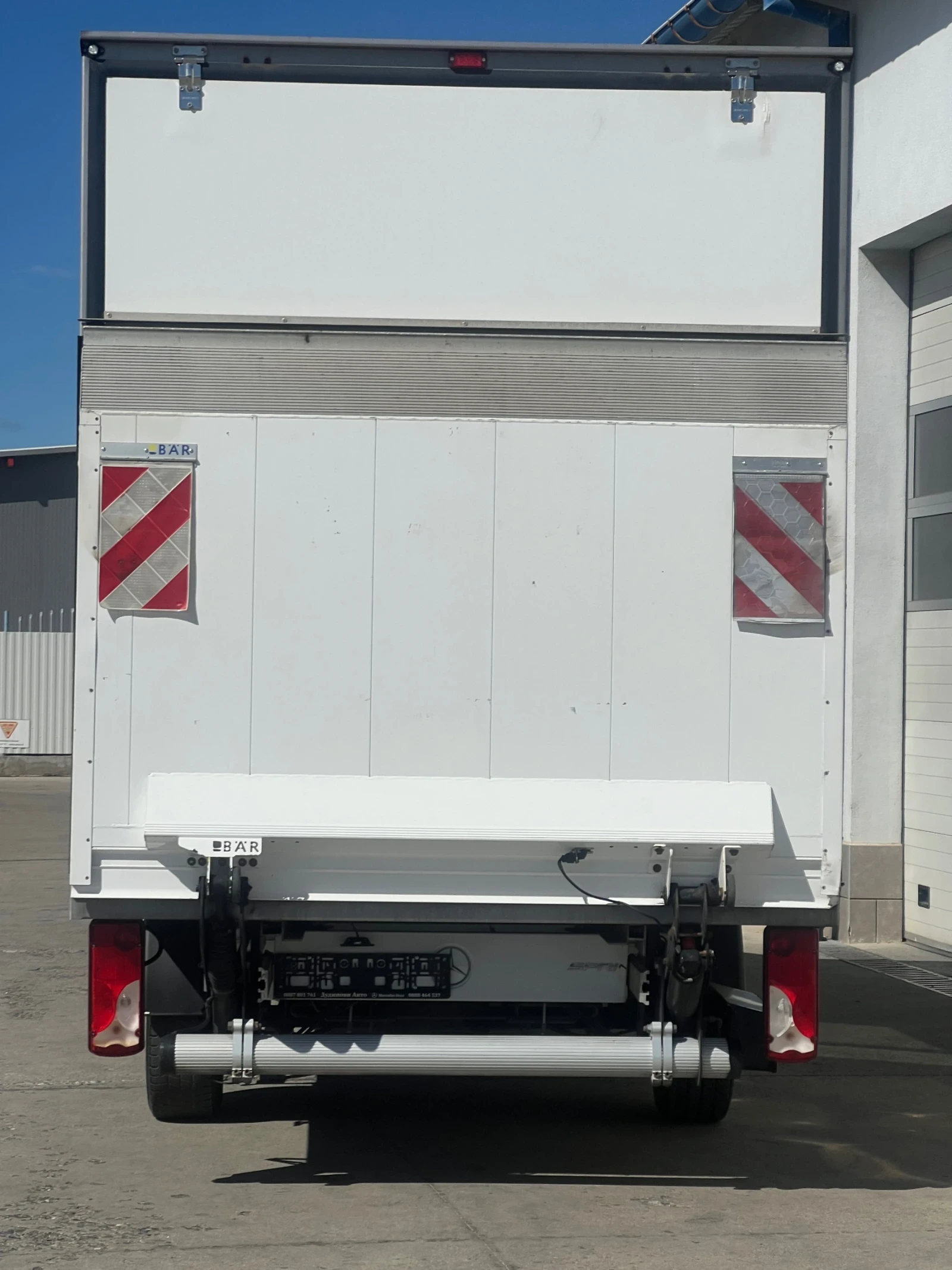 Mercedes-Benz Sprinter 317 /9-G tronic/ Падащ борд / Оригинален вид, снимка 6 - Бусове и автобуси - 56177094