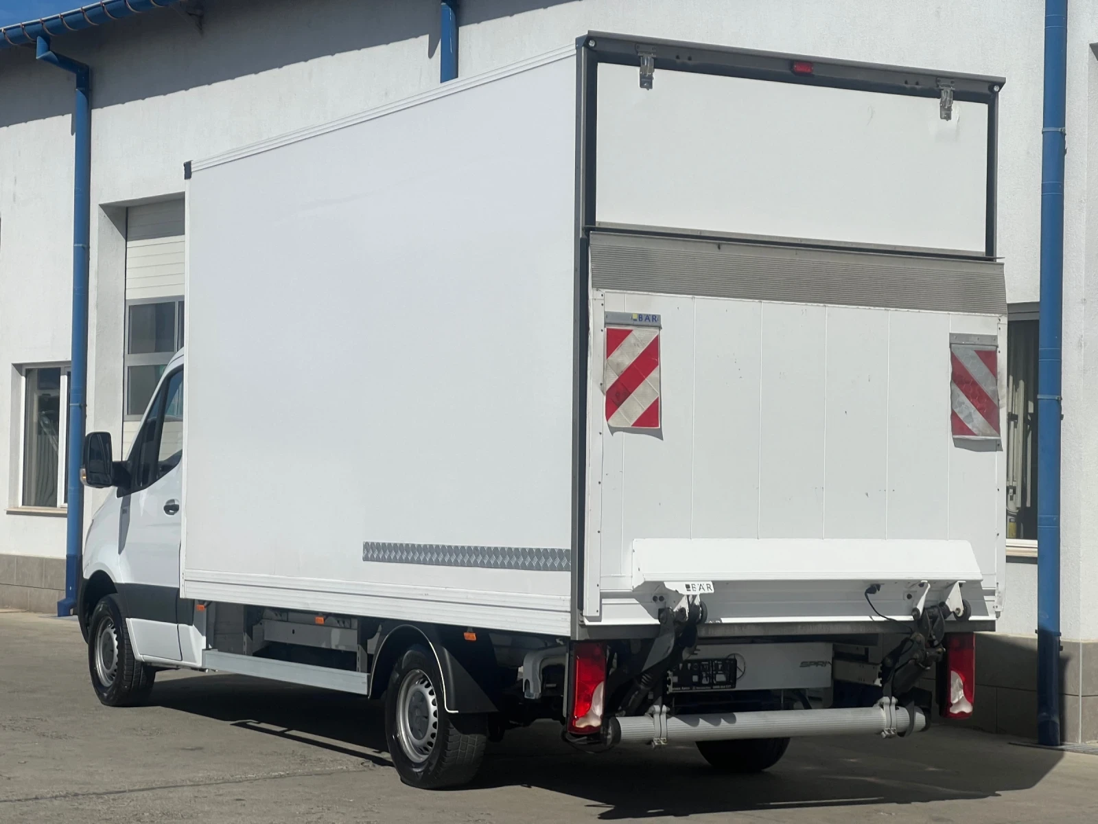 Mercedes-Benz Sprinter 317 /9-G tronic/ Падащ борд / Оригинален вид, снимка 5 - Бусове и автобуси - 56177094
