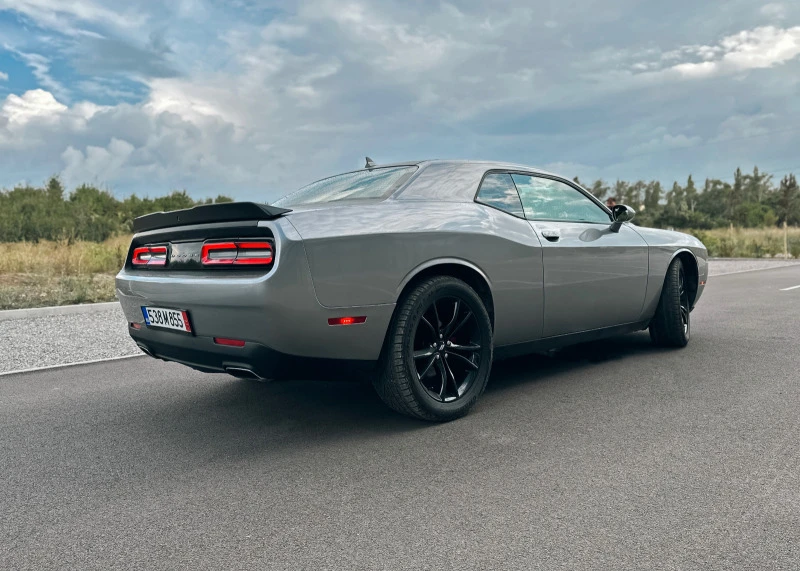 Dodge Challenger Sxt Plus, снимка 5 - Автомобили и джипове - 45900578