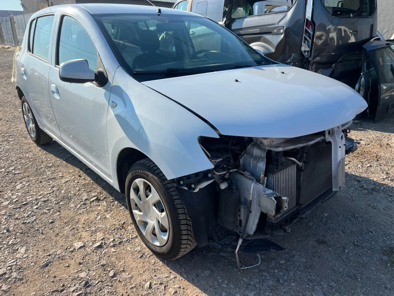 Dacia Sandero 0.9turbo, снимка 2 - Автомобили и джипове - 46309772