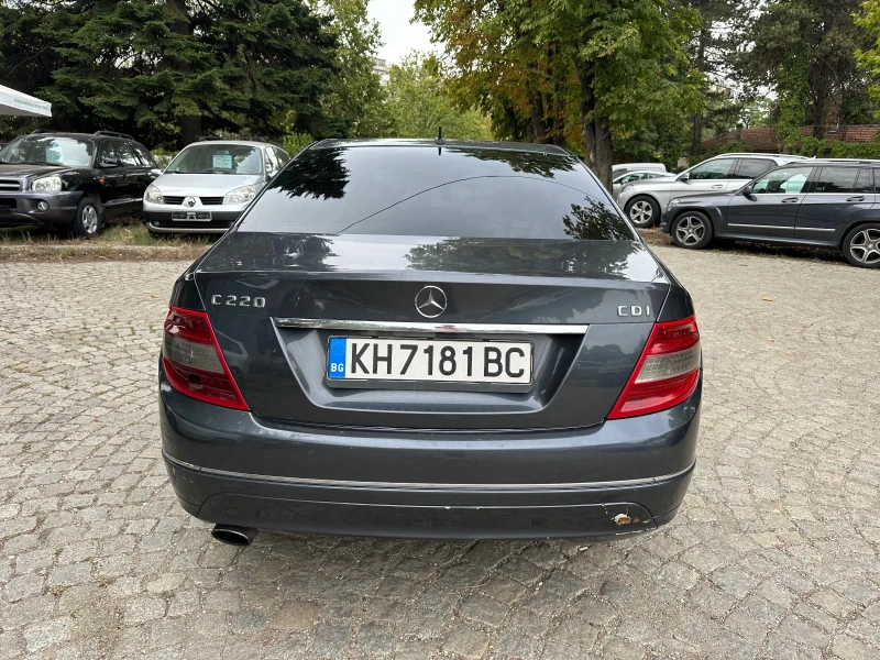 Mercedes-Benz C 220 Avantgarde* NAVI* 170кс* Стария* Мотор, снимка 5 - Автомобили и джипове - 47189925