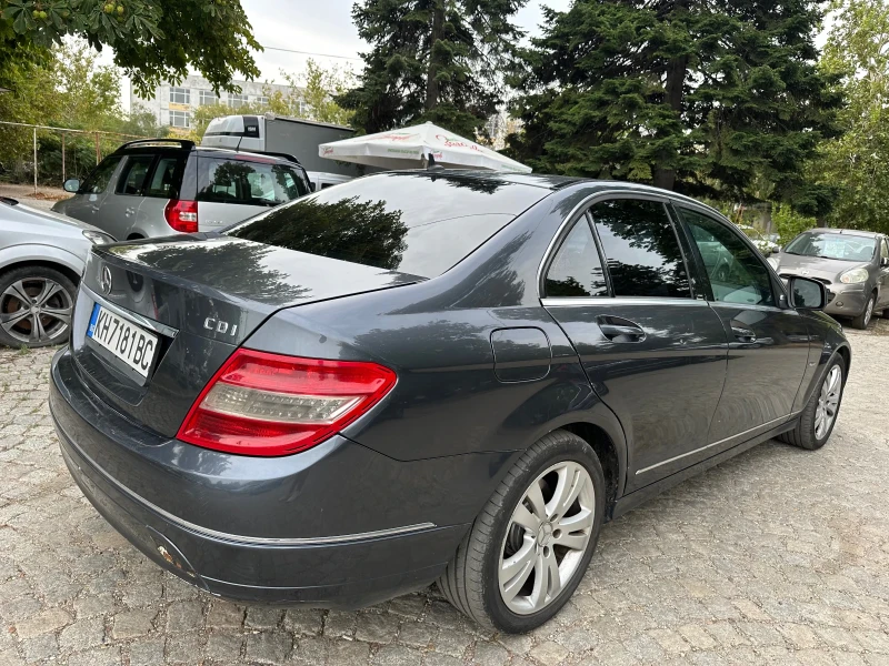 Mercedes-Benz C 220 Avantgarde* NAVI* 170кс* Стария* Мотор, снимка 4 - Автомобили и джипове - 47189925