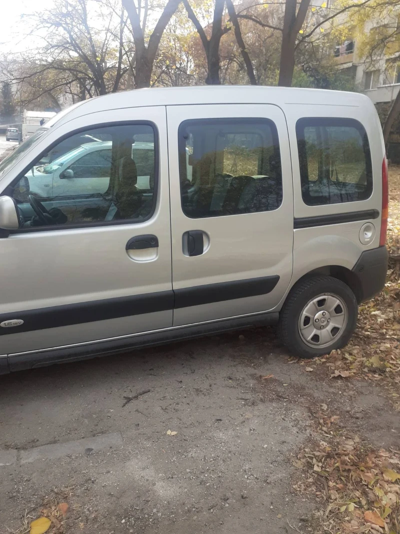 Renault Kangoo, снимка 3 - Автомобили и джипове - 48104359