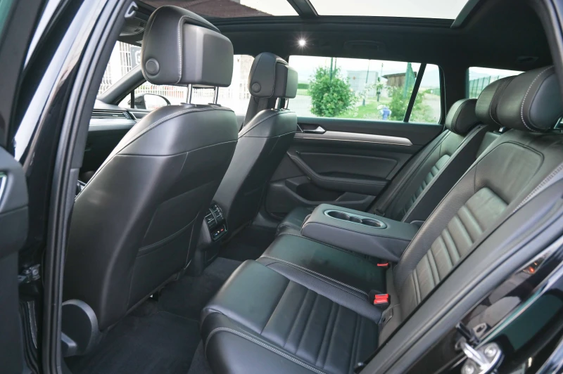 VW Passat 2.0TDI* R-LINE* КАМЕРА* Matrix* FULL* Germany, снимка 15 - Автомобили и джипове - 51319975