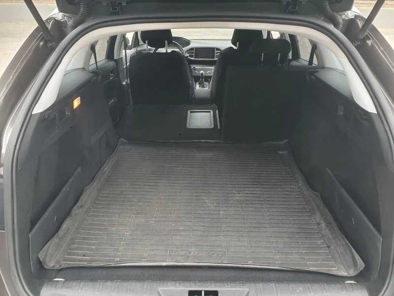 Peugeot 308 1, 6 hdi 100hp, снимка 9 - Автомобили и джипове - 51750918