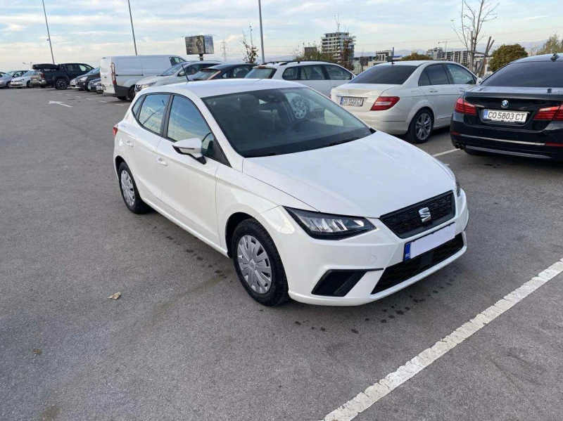 Seat Ibiza 25000 km, снимка 3 - Автомобили и джипове - 52401128