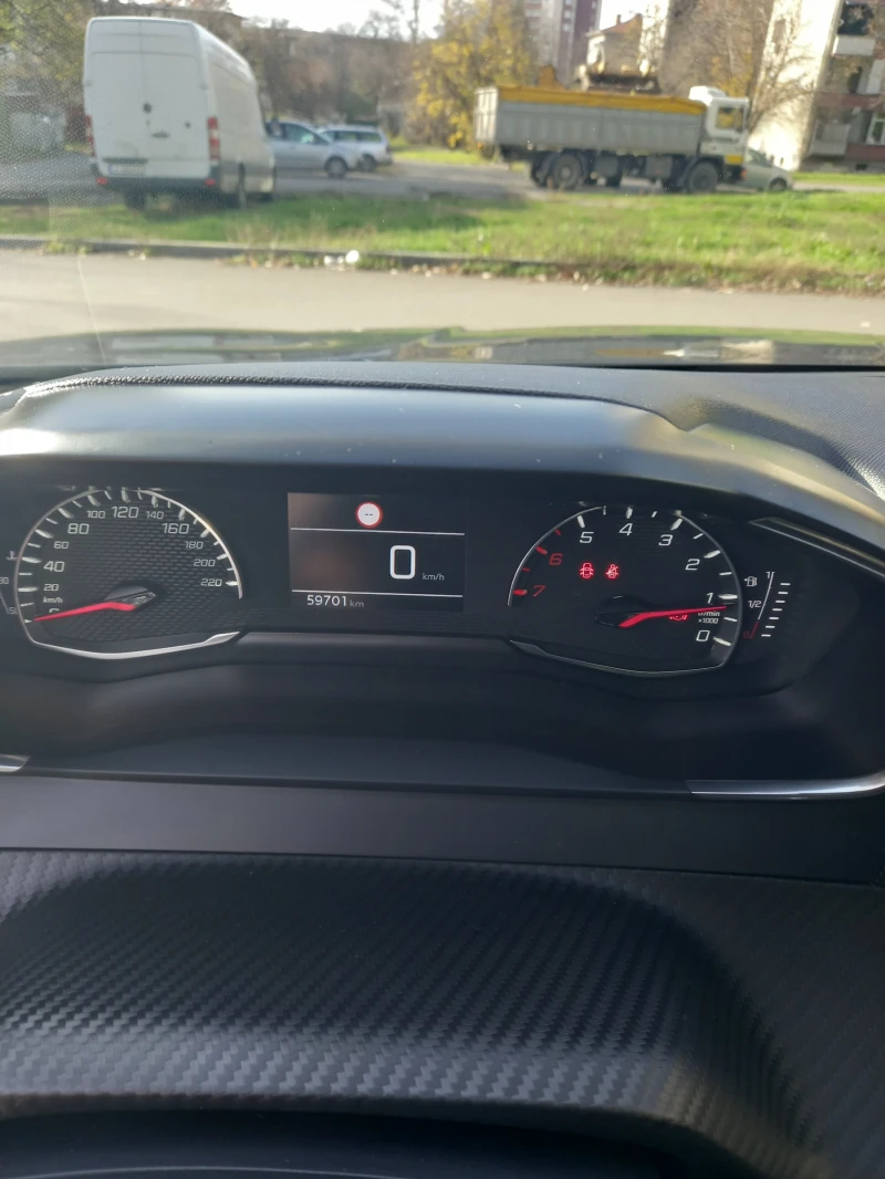 Peugeot 2008, снимка 3 - Автомобили и джипове - 52547005