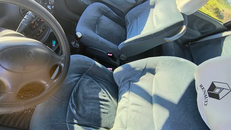 Renault Scenic, снимка 8 - Автомобили и джипове - 52929152