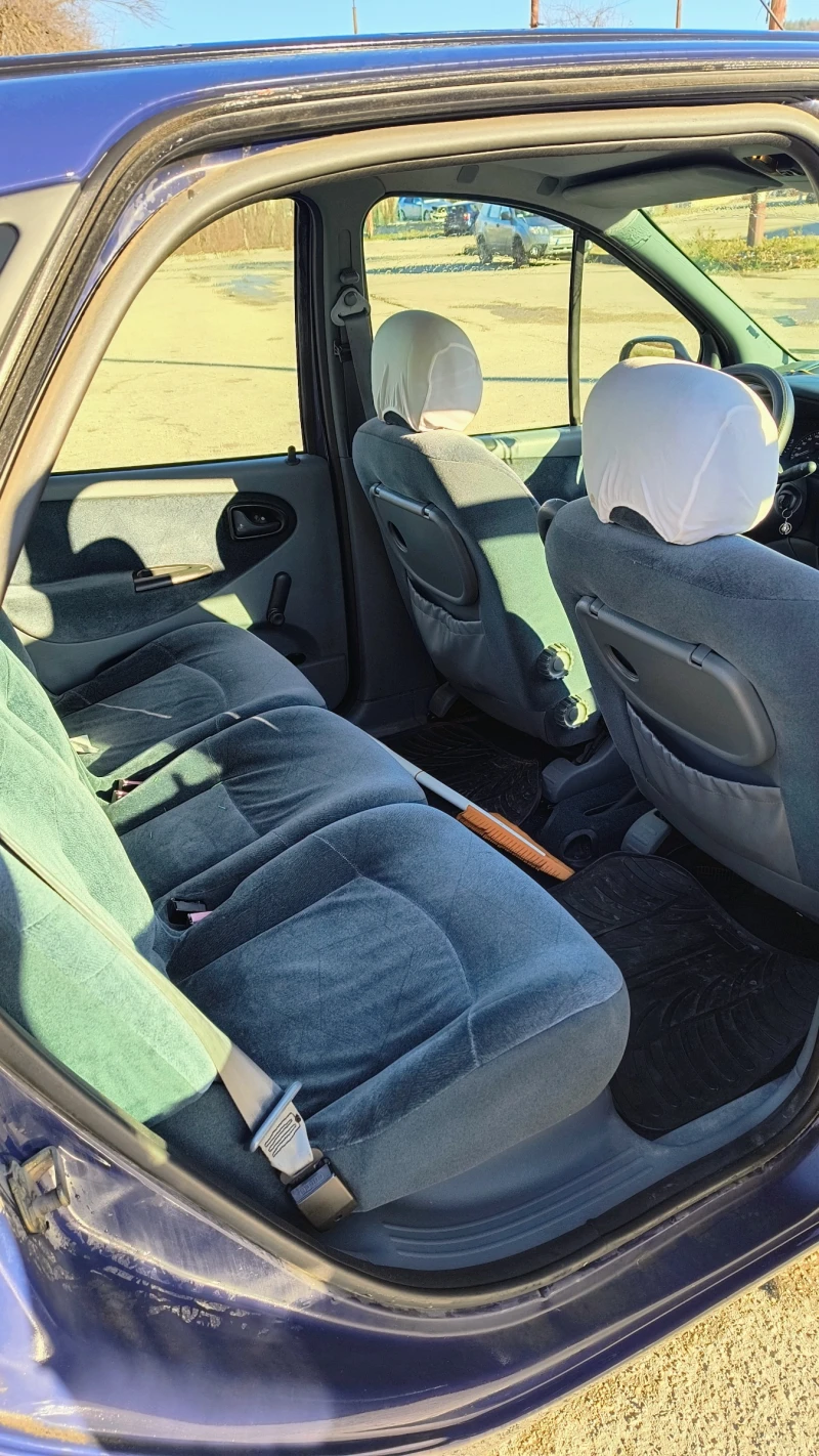 Renault Scenic, снимка 6 - Автомобили и джипове - 52929152