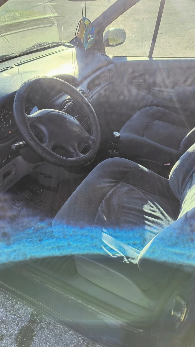 Renault Scenic, снимка 7 - Автомобили и джипове - 52929152