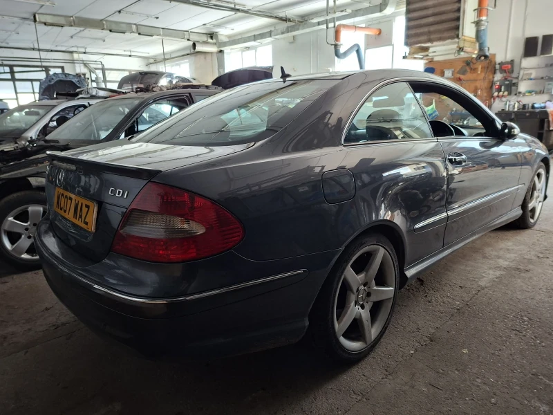 Mercedes-Benz CLK, снимка 3 - Автомобили и джипове - 53377353