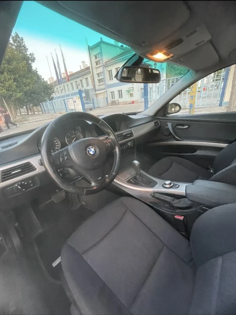 BMW 320, снимка 8 - Автомобили и джипове - 49528312