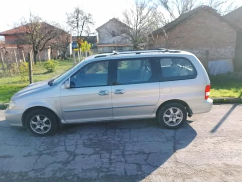 Kia Carnival, снимка 5 - Автомобили и джипове - 52891245