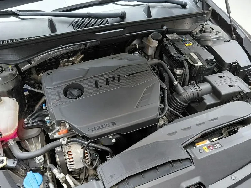 Hyundai Sonata 2.0 Lpg Style, снимка 6 - Автомобили и джипове - 55986749