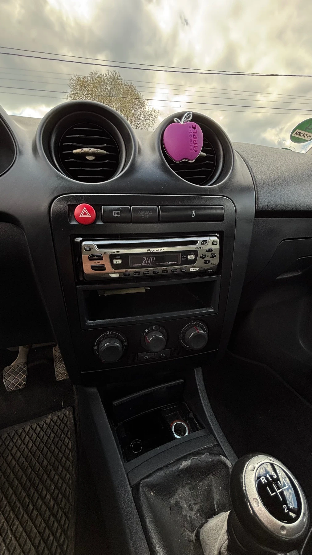 Seat Ibiza  - изображение 10