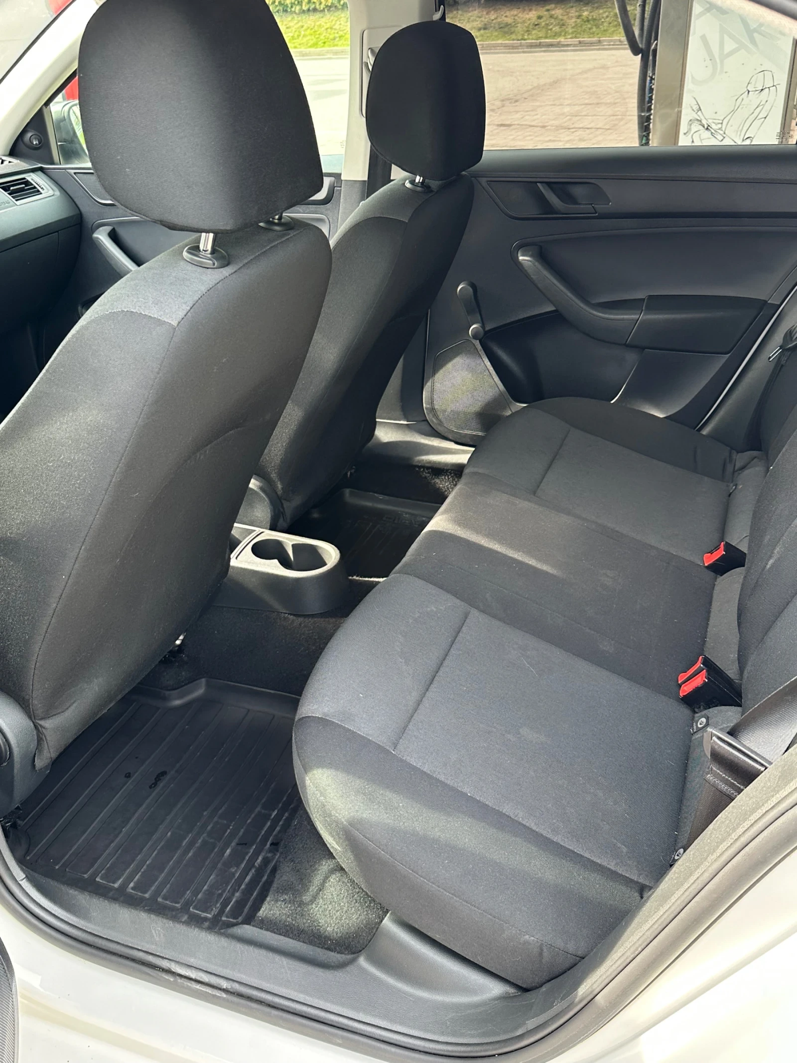 Skoda Rapid 1.2 75 hp - изображение 6