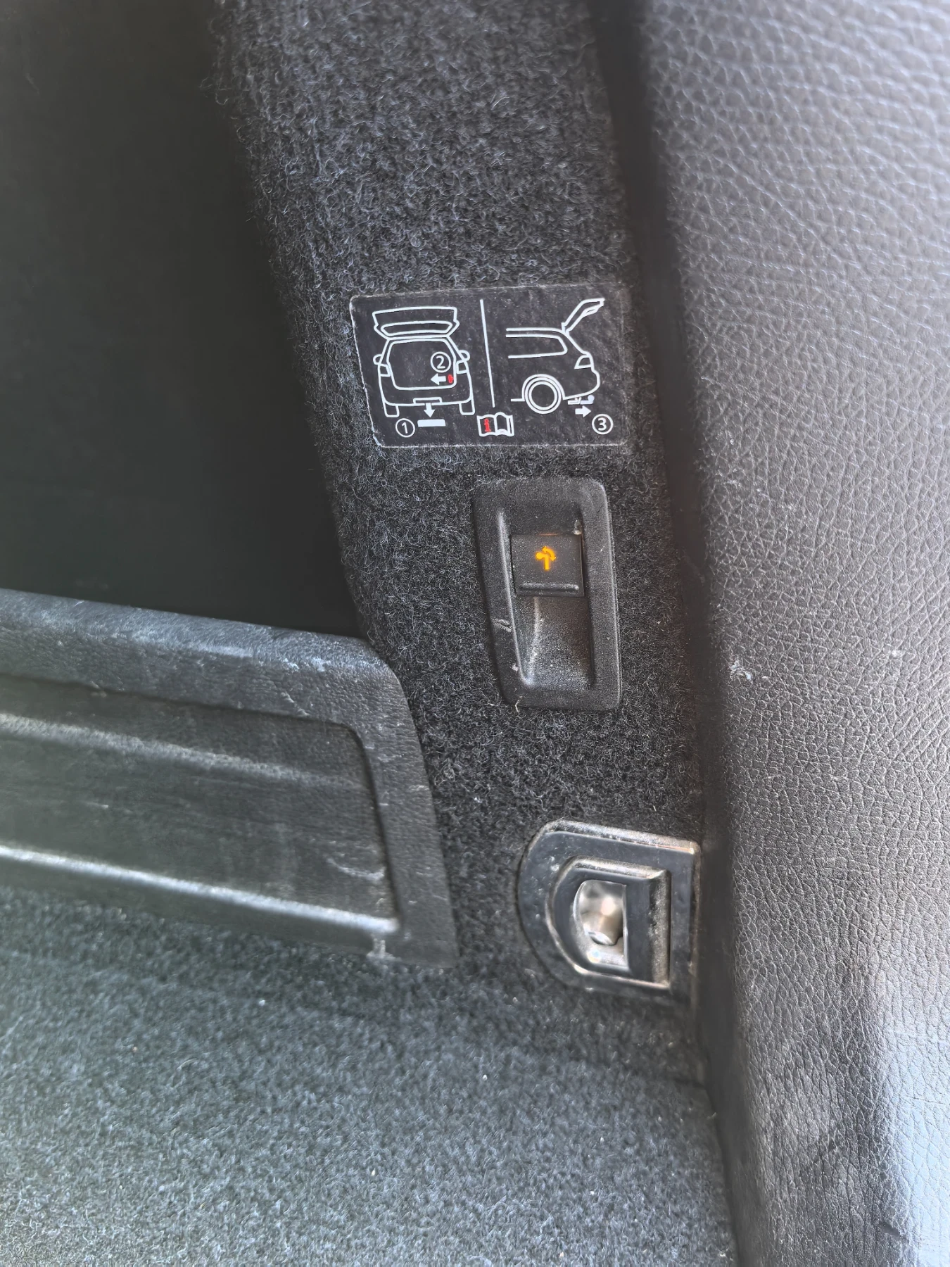 VW Passat 2.0TDI 177k.c  | Mobile.bg   12