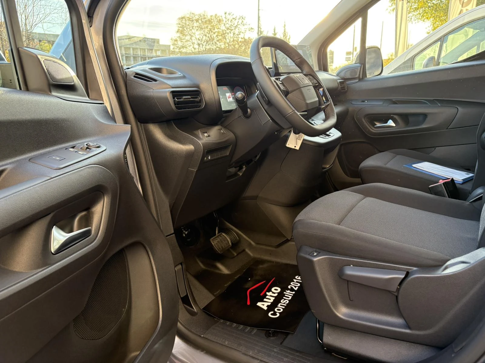 Fiat Doblo  DOBLO CREW CAB (LWB) 1.5 BlueHDi/130 S&S EAT8 | Mobile.bg   6