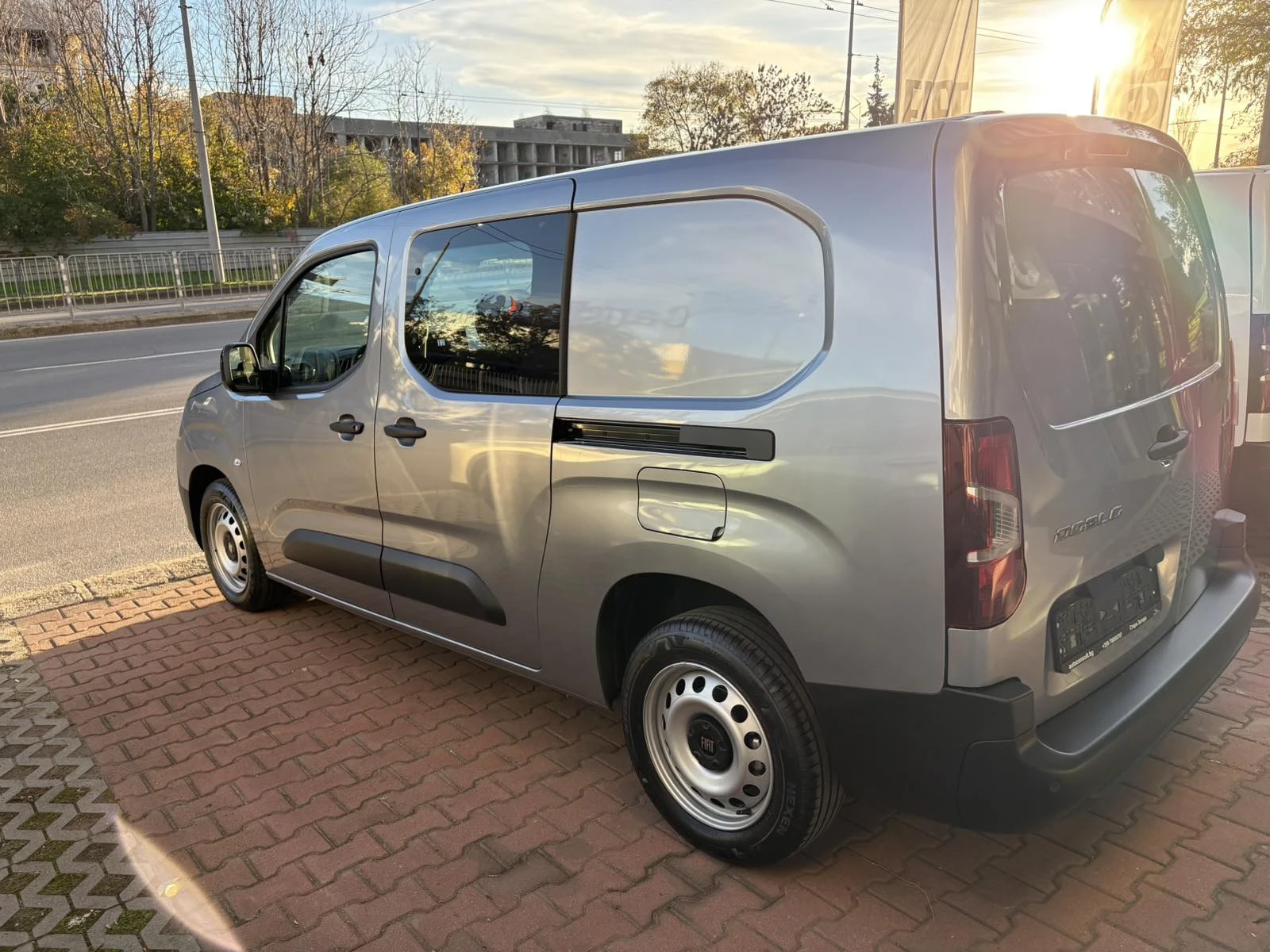 Fiat Doblo  DOBLO CREW CAB (LWB) 1.5 BlueHDi/130 S&S EAT8 | Mobile.bg   5